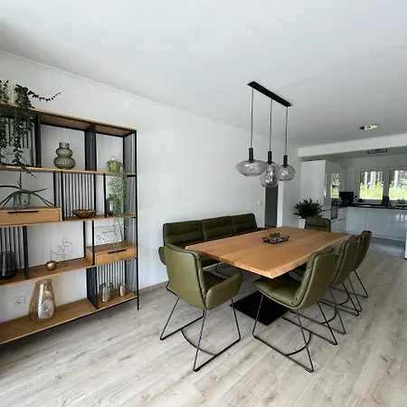 Zoerweg - Feels Like بيت للعطل *