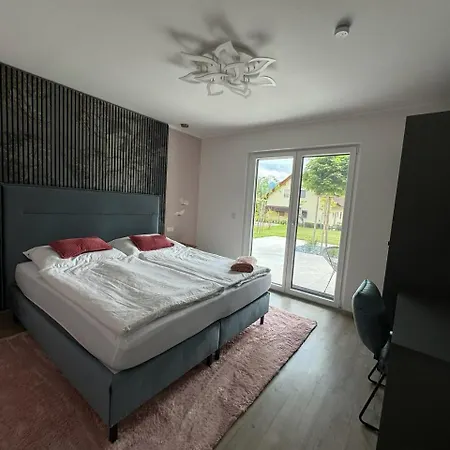 Zoerweg - Feels Like *