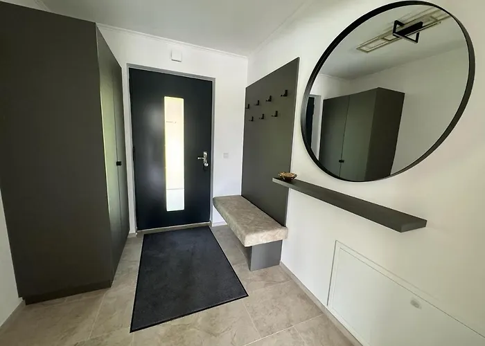 Zoerweg - Feels Like *